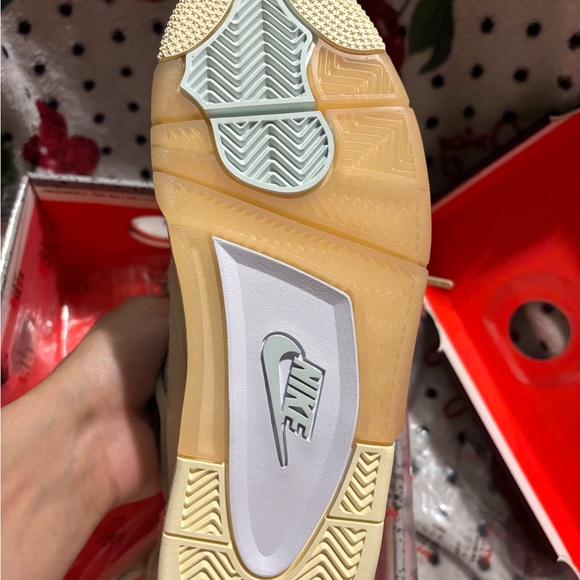 Nike Air Off-White Sneakers - Picture 4 of 6